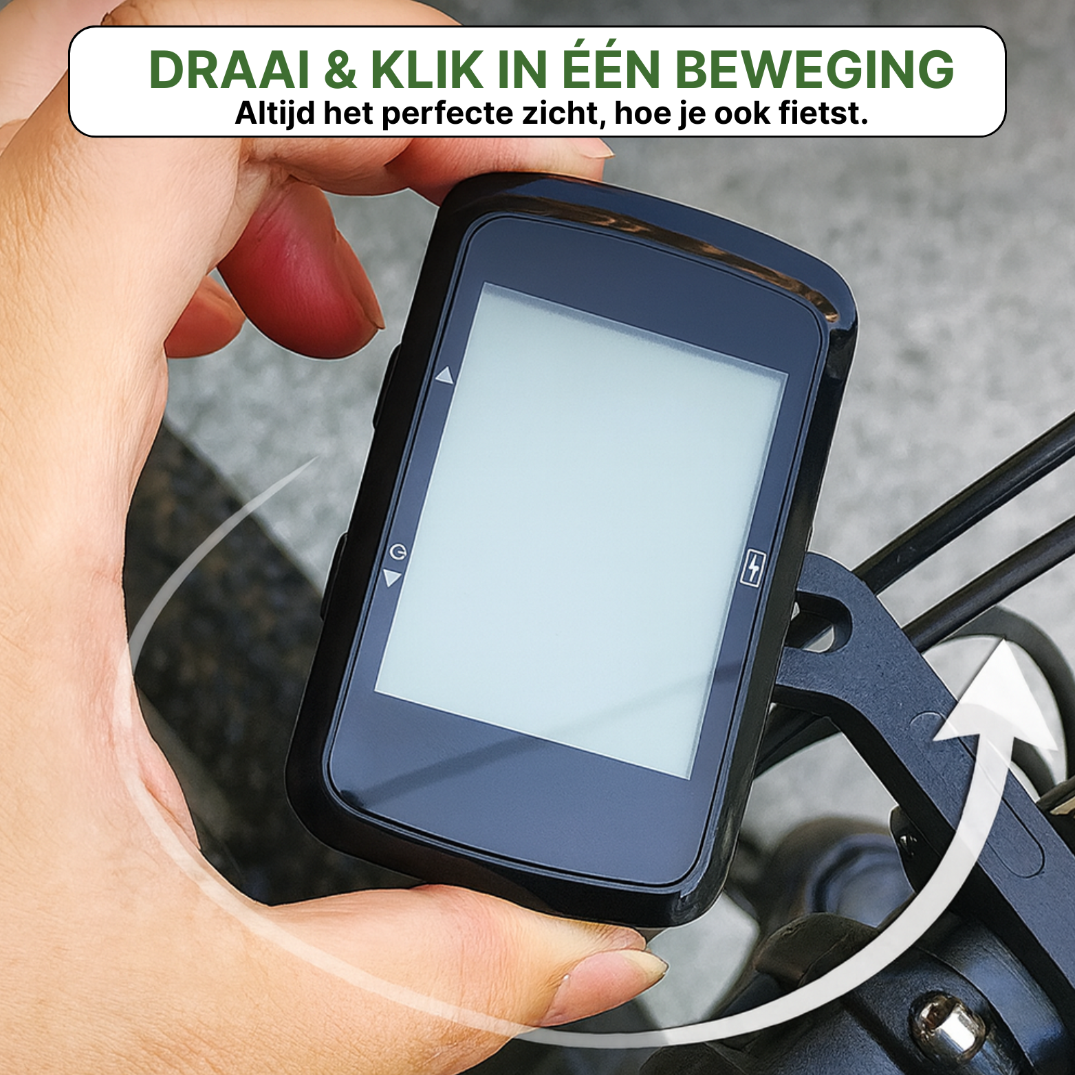 Hand plaatst VeloxRide fietscomputer op stuurbevestiging met draaiklik-systeem voor flexibel zicht.